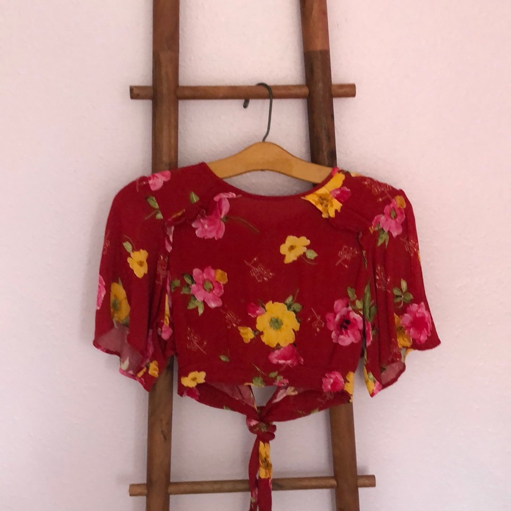 Red floral crop shirt